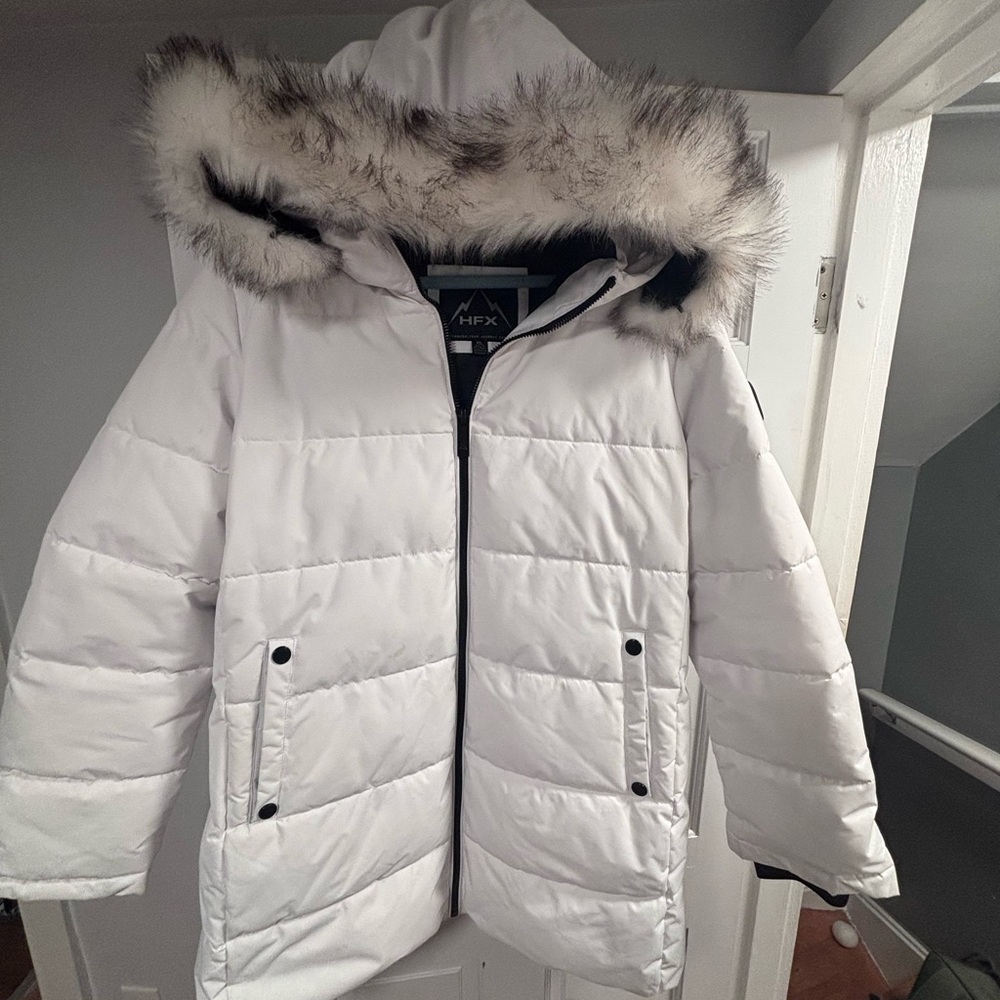 White Puffer Coat with Quilted Design and removable faux fur hood
